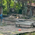 Wasserpumpe im Außenbereich der Kindertagesstätte Römernest