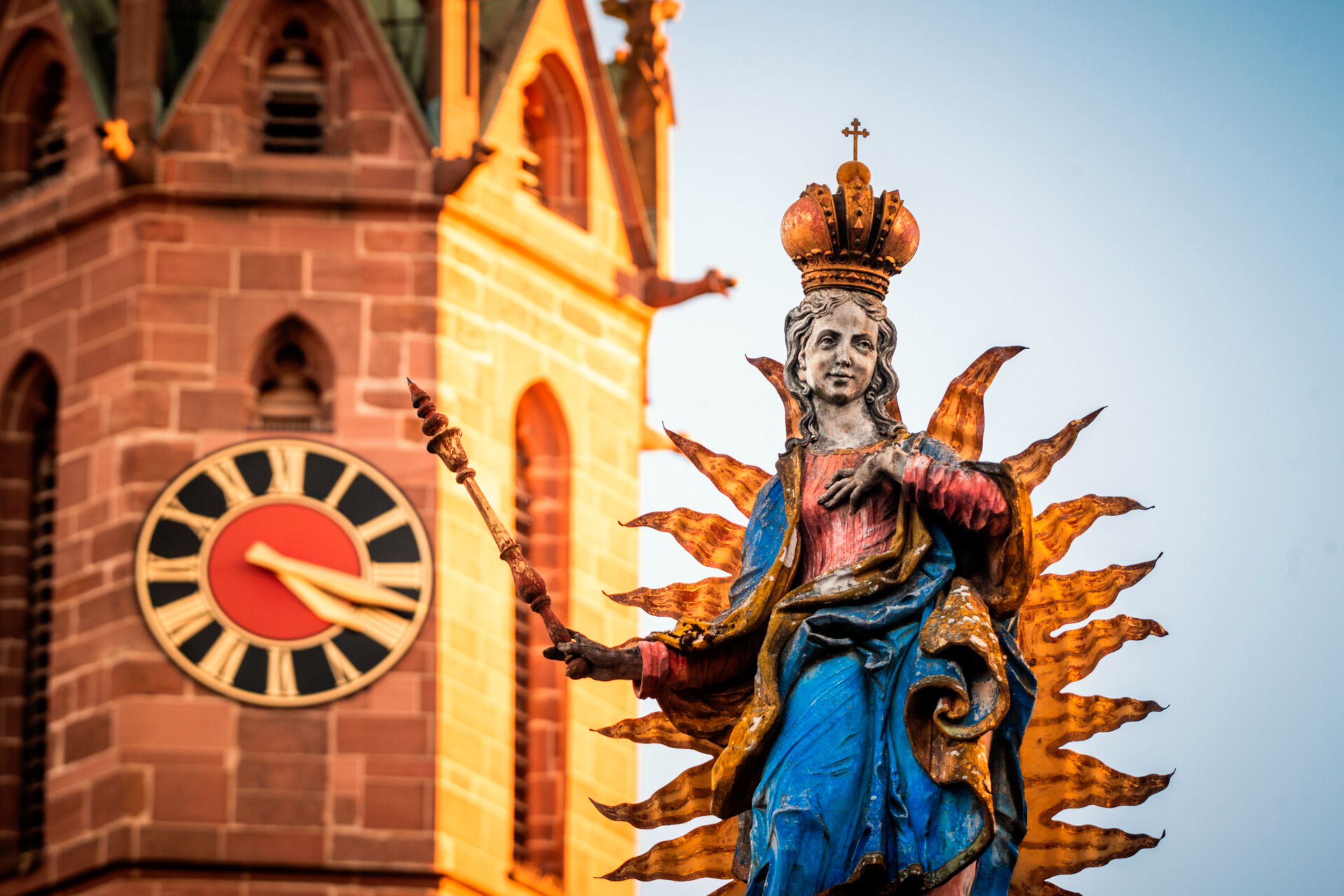 Marienskulptur am Marktplatzbrunnen